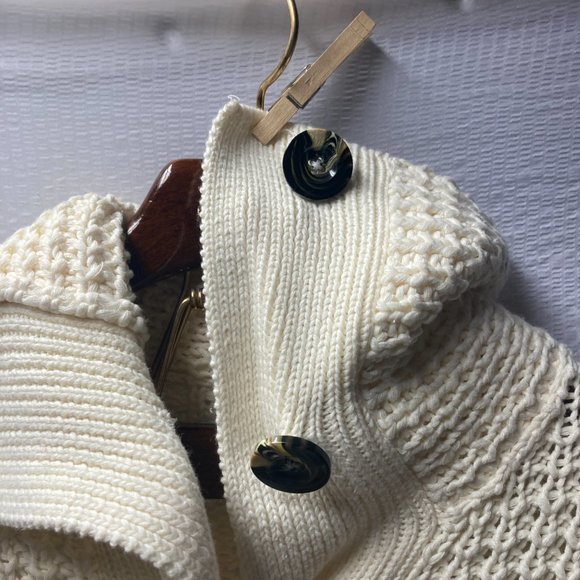 Moda International Sweater - Picture 4 of 6